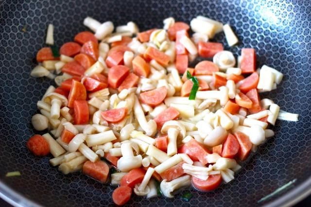 连声|夏天,吃肉不如喝此汤,女儿喝了3碗没解馋,连声说鲜