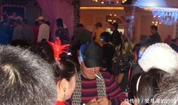 赵本山|功成名就的赵本山, 对比现妻和女儿, 再看前妻和女儿, 天壤之别