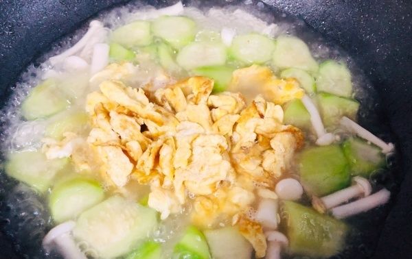  鸡汤|夏季别喝冷饮了，就喝它，比鸡汤还美味，排毒养颜，皮肤越来越白