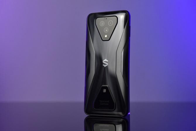  体验|显示升级带来全新操控体验 腾讯黑鲨游戏手机3S评测