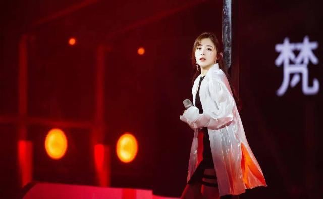  琦琦子|浪姐二公！姐姐们的妆发“翻车”了？！