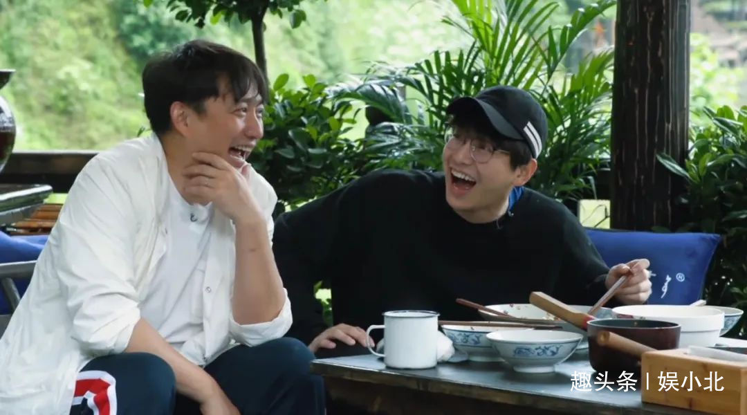 父爱|一边嫌弃,一边护犊子,黄磊对彭昱畅另类的“父爱”