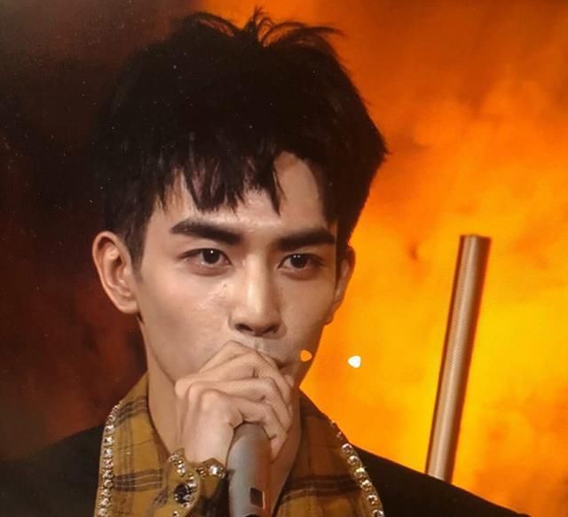  金鹰女神|撞晚会？抖音奇妙夜VS金鹰开幕式，一个万众期待一个糊成一地！