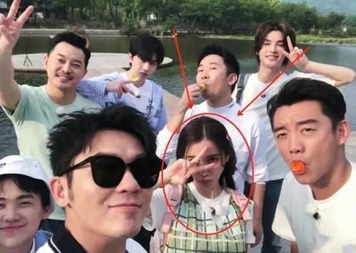  关系|跑男郑恺“罢录”摔衣服！老成员的眼神成亮点，关系好坏一看便知