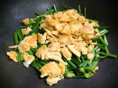  不该|夏天最不该吃韭菜，而是它，清脆鲜嫩，好吃不贵，和鸡蛋是绝搭！