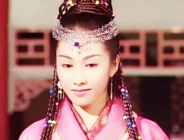 前三位|4个版本“赵敏”,前三位个个美若天仙,但她才是赵敏本人!