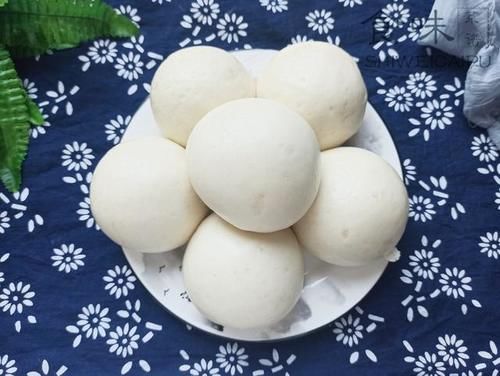  特别|蒸馒头时，别只会放酵母粉，老师傅教你一招，暄软蓬松，特别好吃