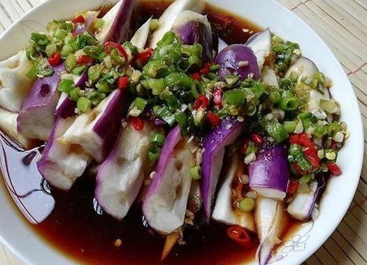  酱汁|美食优选：泡椒鲜虾，清炒芦笋，酱汁茄条，肉末虾酱咕嘟豆腐的做法