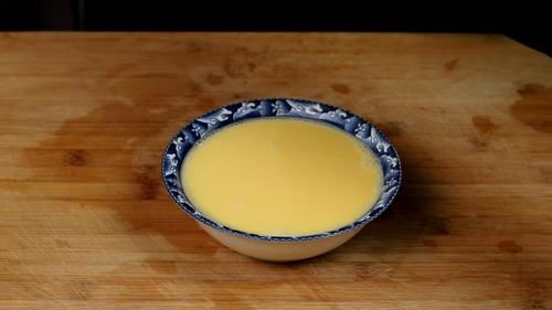 美味|蒸鸡蛋羹，不要直接上锅蒸，掌握好这几点，鸡蛋细腻嫩滑无气孔