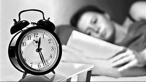  快速|军用方法 | 心事再多，都能让你在两分钟内快速入睡！