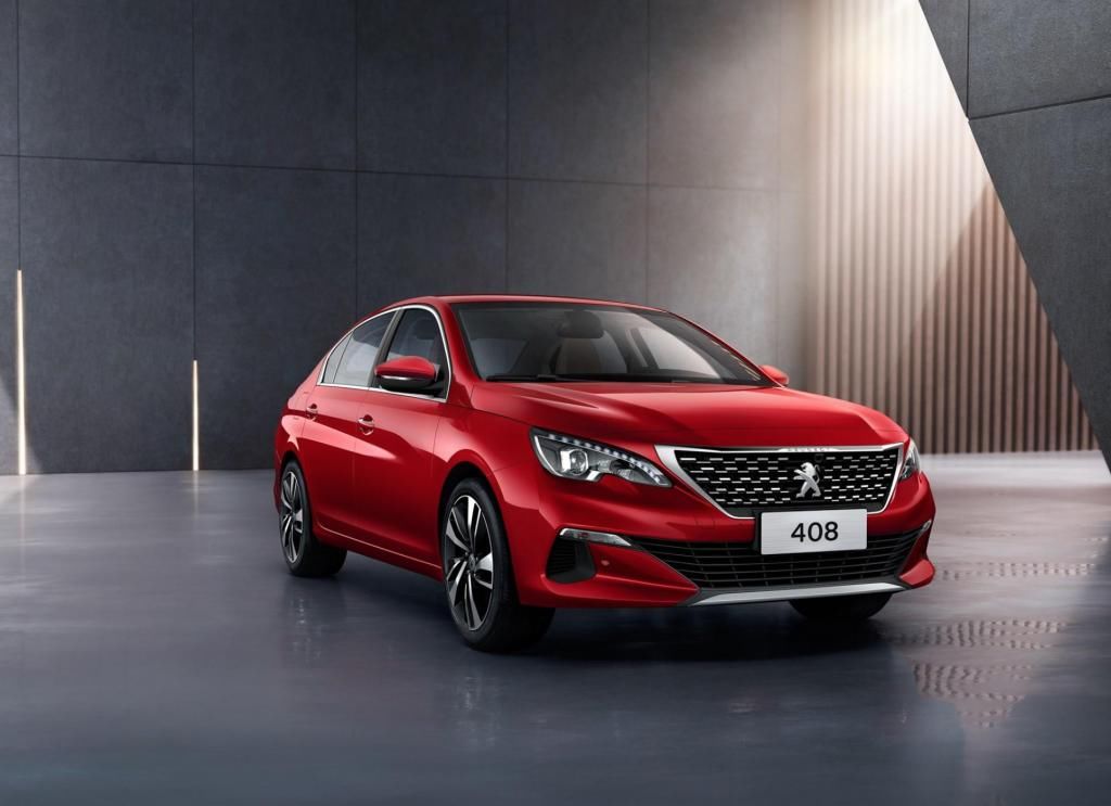 整车|被国人忽略的法系车，底盘和德系一样稳健，油耗5.8L，11.97万起