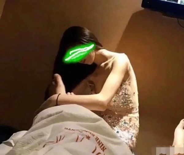 香蕉|“买的香蕉放一个月了，现在还是硬的”哈哈哈评论区坐不住了