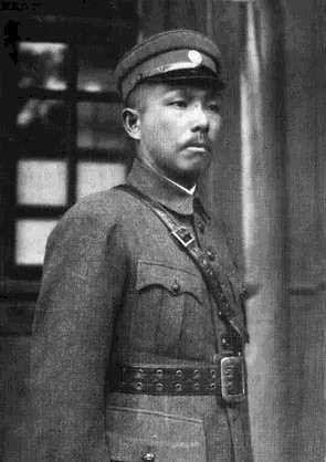 酣战|民国军阀多豪饮,酣战酒桌计中计