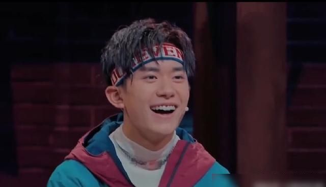  拿下|《这！就是街舞》易烊千玺加盟总决赛，17岁就率领战队拿下了冠军