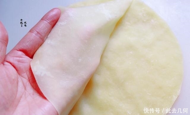 春饼|这饼一锅可出16张,比纸还透亮,柔软筋道,卷啥都好吃,简单易学