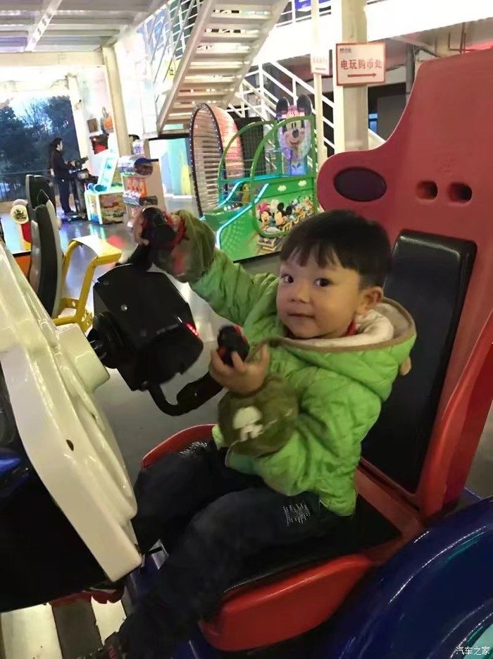  周末|周末和比亚迪e3一起，带孩子们出去玩儿！