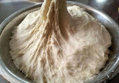  好吃|在家蒸的馒头没有馒头铺的好吃？学会这么做，馒头又白又软