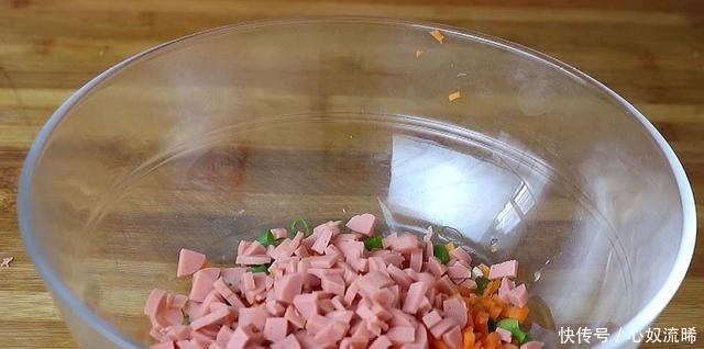 食用油|面食花样多,这样做的你吃过没一家人一个大饼搞定一顿饭