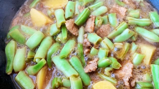  味十足|芸豆东北最家常的做法，炖出来香喷喷的，酱味十足好下饭