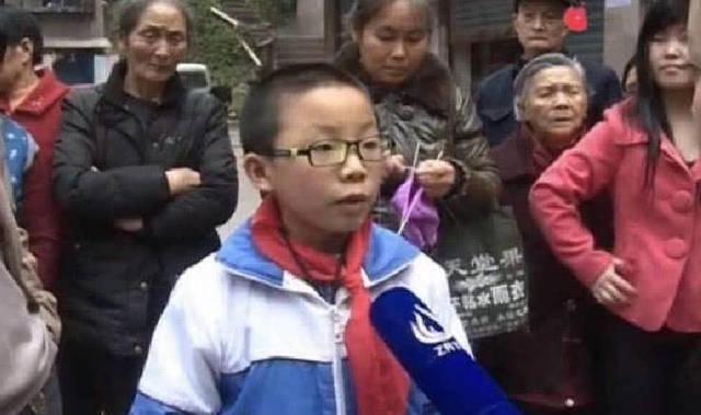 汪先生|小学生扶老人反被敲诈，接下来发生的事，网友欢呼：干得漂亮!