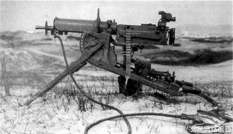  机枪|李鸿章第一次见马克沁机枪，没有先问价格，而是提了个专业问题
