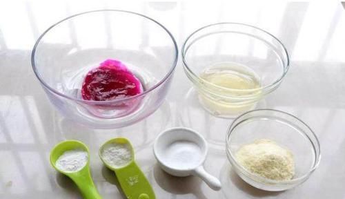  要用翻拌|教你做粉红色的溶豆，半个火龙果加奶粉，一出锅就被圈粉了