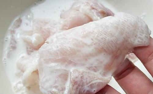  下不来|肉价下不来，不如换它来做菜，脂肪少但蛋白质丰富，我家最近常吃