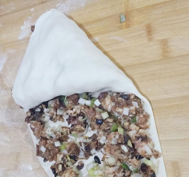 在家|教你在家烙肉饼,皮酥肉嫩层又多