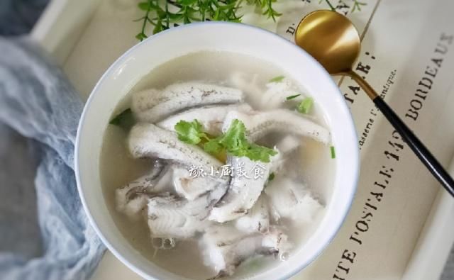 喜欢|这鱼连吃三天都不腻,鱼肉嫩滑,汤鲜味美,老公很喜欢