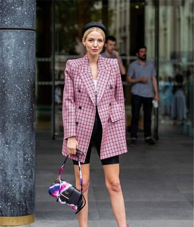  西装|买什么西装不容易过时？这“5个”款式很经典，时髦洋气又百搭