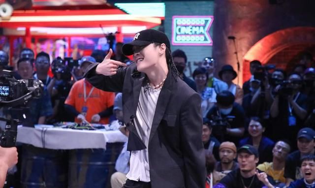  狂派|暖炸街舞3嗨翻了，从狂派张艺兴到专业王一博还有400舞者迎阳光