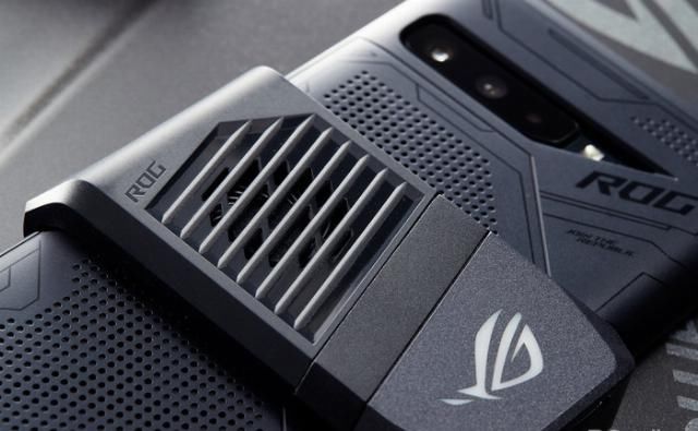  评测|ROG游戏手机3评测：首发865 Plus，看背后多数人会说三个字