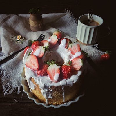  蛋糕|酸奶草莓戚风蛋糕