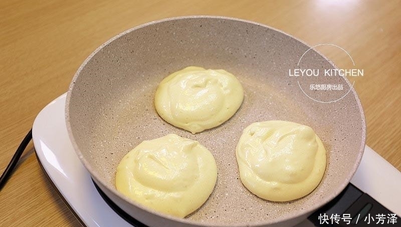 松软|比蛋糕给还松软的早餐饼, 不用和面, 孩子咬一口就喜欢