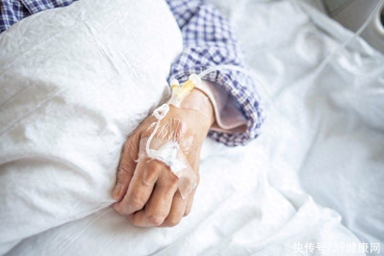 男子发烧呕吐拒绝检查后离世，医生以为败血症，尸检发现：误诊了2023