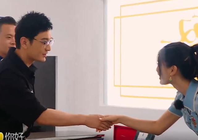  嘉宾|《中餐厅》迎来重量嘉宾，黄晓明称其“偶像”，赵丽颖也热情迎接