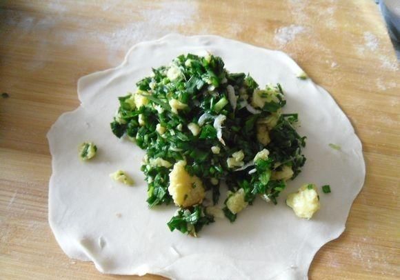  鸡蛋|这才是韭菜盒子正确做法，皮薄馅大，香味浓郁，一次8个不够吃