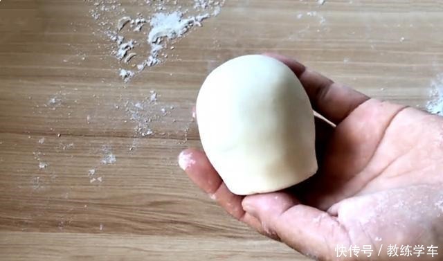 柔软|蒸馒头时,牢记3大技巧,馒头蓬松柔软,不塌陷不回缩,特好吃