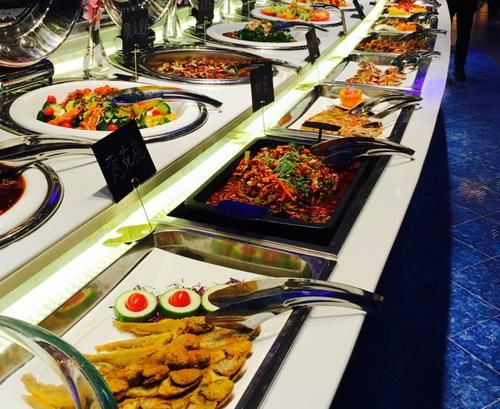 自助餐|盘点各国的自助餐，中国丰盛，日本高档，看到印度我沉默了