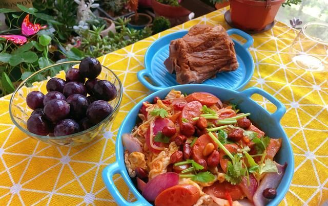  打开方式|我的早餐日记：西红柿鸡蛋炒面的正确打开方式，方便面可以更美味