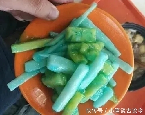 蒸蛋|大学生活的食堂挑战,第一个就猜不中,“蚂蚁蒸蛋”真不敢吃