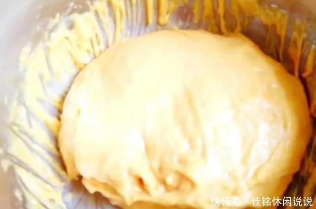 分钟|粗粮细做,快速早餐手不沾面南瓜饼,10分钟搞定!