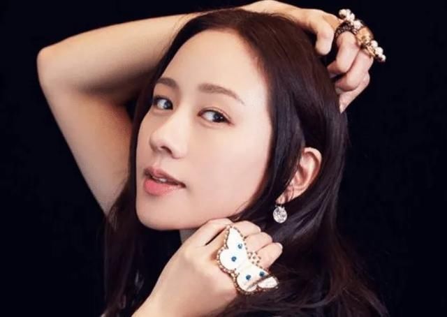  影后|她是最“叛逆”影后, 因怀孕挤走导演正室, 上跑男本性暴露无遗