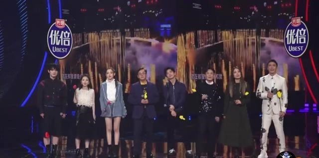  唱歌|冯提莫唱歌获得多位前辈夸赞，成功改变他人的刻板印象，逐渐一线