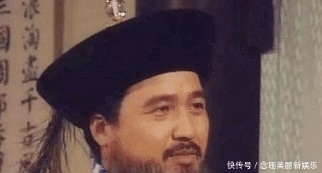 违令|将军上厕所时发现一窝蚂蚁, 对手下说: 赶快撤退, 违令者斩