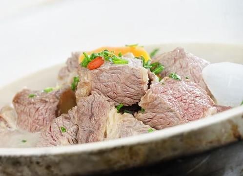 羊肉|炖羊肉时，最忌放八角，只需要3种香料，味道鲜美无膻味
