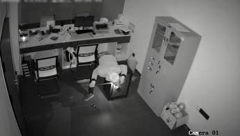 石阡县公安|一边偷窃一边写信“道歉”!专偷保险柜,这“贼娃子”到底啥套路?