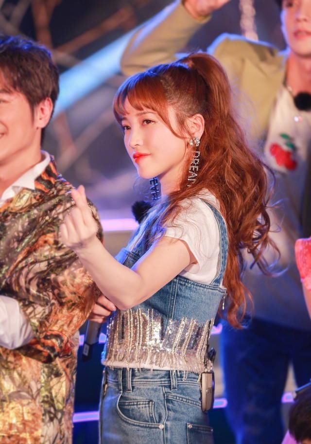  乘风破浪|＂追梦的哥＂up7出道，七人成团，有人笑称乘风破浪的哥哥