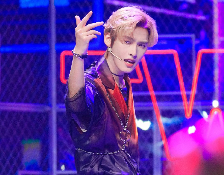 节目组|《少年之名》总决赛,粉丝做场外应援被破坏,吃相太难看