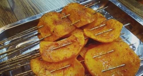 鸭肠都|老板希望你多拿的烧烤食物,越拿多越开心,你以后还买吗